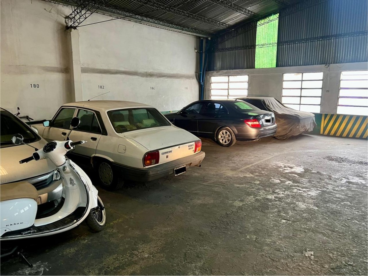 Venta de cochera cubierta en Belgrano